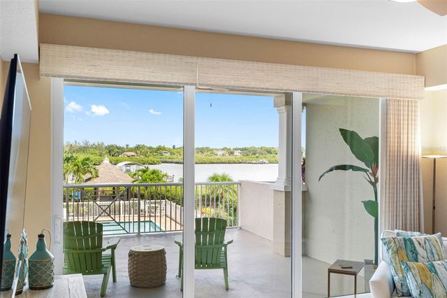19519 GULF BOULEVARD 202, Indian Shores, FL 33785