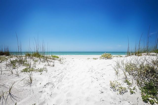 19519 GULF BOULEVARD 202, Indian Shores, FL 33785