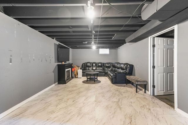 6732 Montana Avenue, Hammond, IN 46323