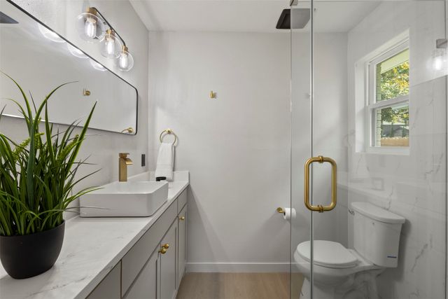 2305 Fenestra Drive, Dallas, TX 75228