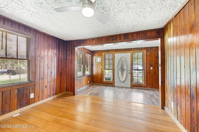 610 DIVISION Street, Fernandina Beach, FL 32034
