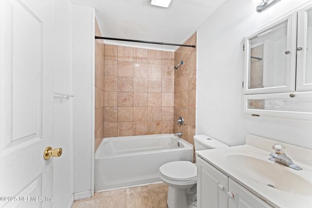 610 DIVISION Street, Fernandina Beach, FL 32034