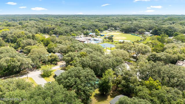 610 DIVISION Street, Fernandina Beach, FL 32034
