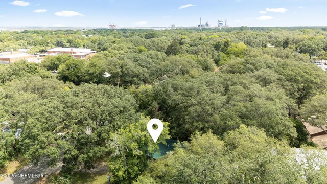 610 DIVISION Street, Fernandina Beach, FL 32034