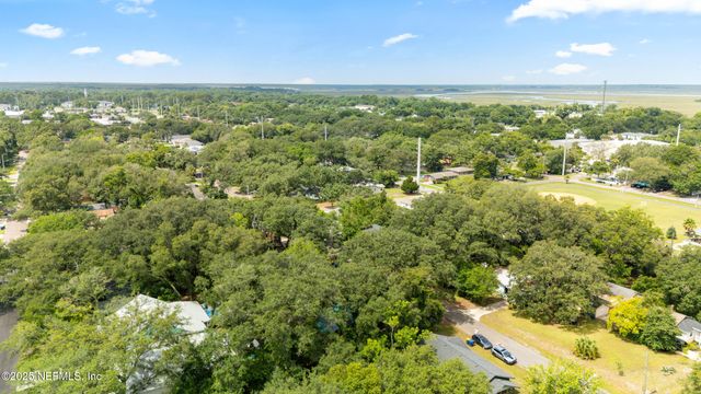 610 DIVISION Street, Fernandina Beach, FL 32034