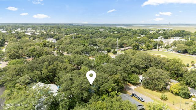 610 DIVISION Street, Fernandina Beach, FL 32034