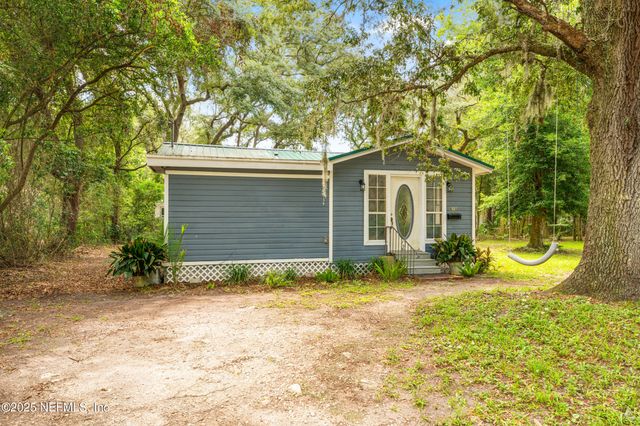 610 DIVISION Street, Fernandina Beach, FL 32034