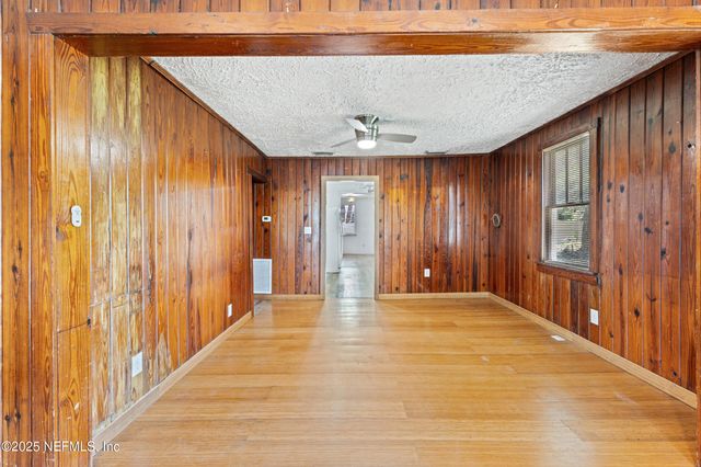 610 DIVISION Street, Fernandina Beach, FL 32034