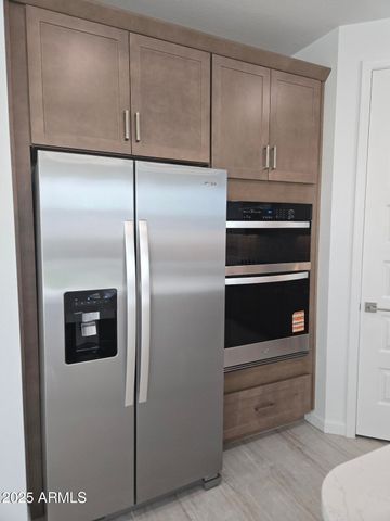 9816 S 11th Place, Phoenix, AZ 85042