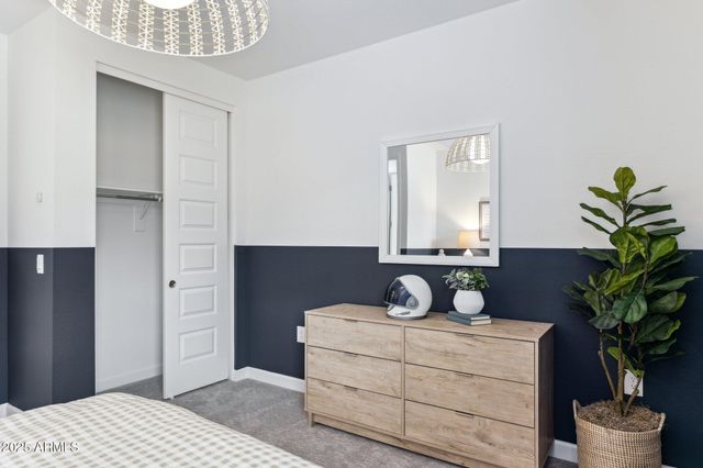 9816 S 11th Place, Phoenix, AZ 85042