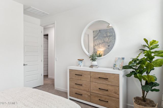 9816 S 11th Place, Phoenix, AZ 85042