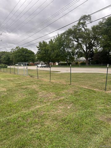 27365 Ryan Road, Warren, MI 48092