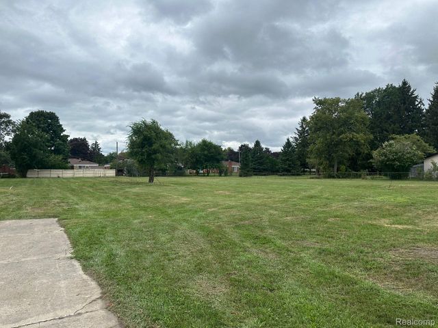 27365 Ryan Road, Warren, MI 48092