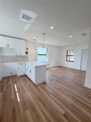 14740 Polk St, Miami, FL 33176
