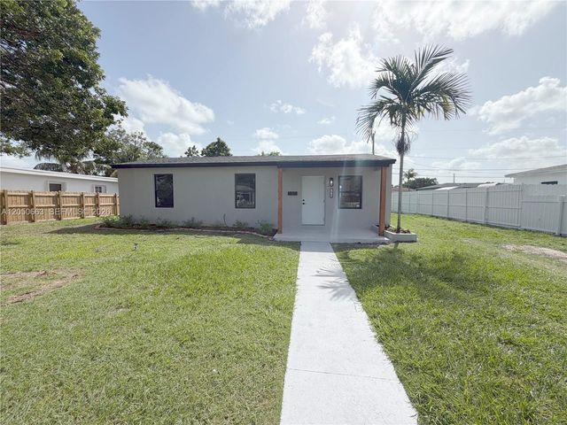 14740 Polk St, Miami, FL 33176