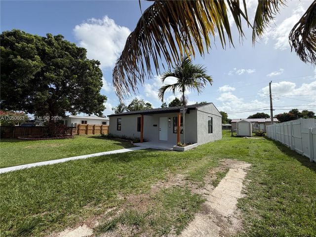 14740 Polk St, Miami, FL 33176