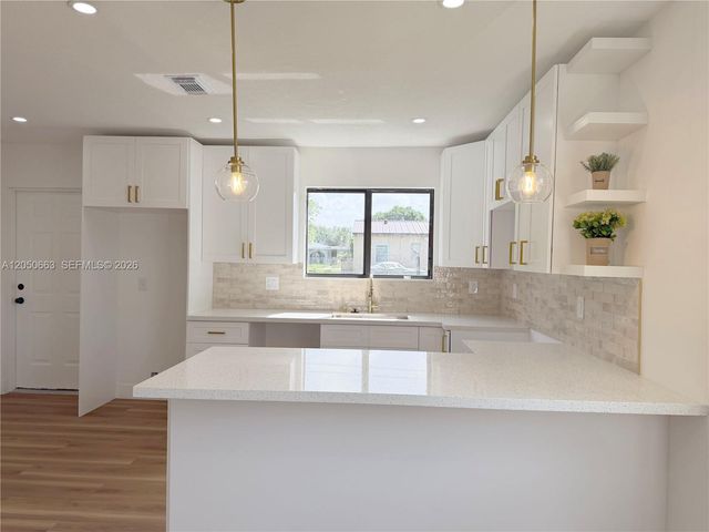 14740 Polk St, Miami, FL 33176