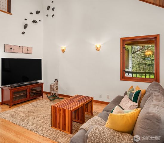 23603 Old Mill Road SW, Vashon, WA 98070