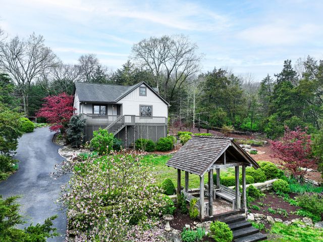 1865 Carters Creek PIKE, Franklin, TN 37064