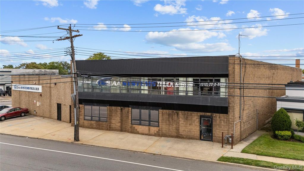 179 Herricks Road, New Hyde Park, NY 11040 — exterior