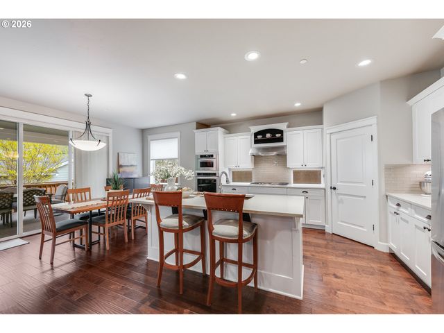 1648 Ne STILE Dr, Hillsboro, OR 97124