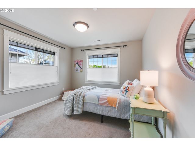 1648 Ne STILE Dr, Hillsboro, OR 97124