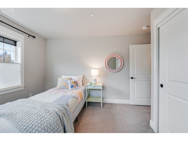 1648 Ne STILE Dr, Hillsboro, OR 97124