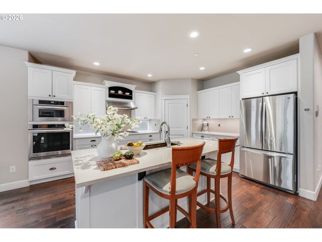 1648 Ne STILE Dr, Hillsboro, OR 97124