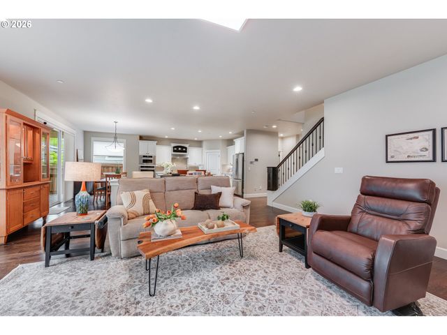 1648 Ne STILE Dr, Hillsboro, OR 97124