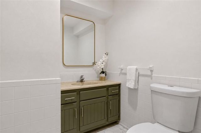 5751 Richards Circle, Shawnee, KS 66216
