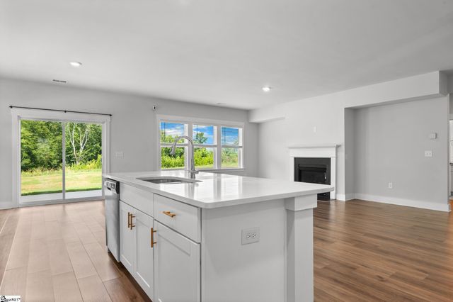 30 Shorncliffe Road, Simpsonville, SC 29680