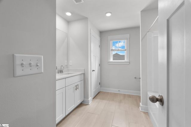 30 Shorncliffe Road, Simpsonville, SC 29680