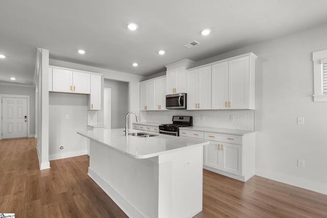 30 Shorncliffe Road, Simpsonville, SC 29680