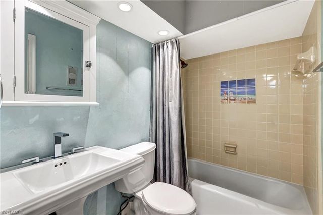 26000 Hickory BLVD 203, Bonita Springs, FL 34134