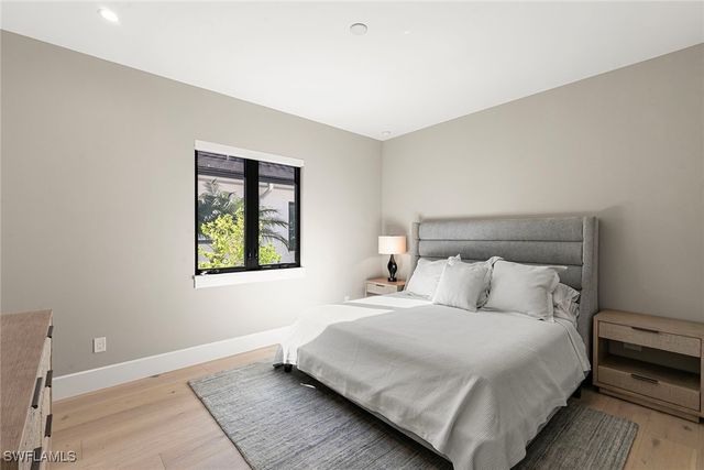 2036 Cambridge Park DR, Naples, FL 34109