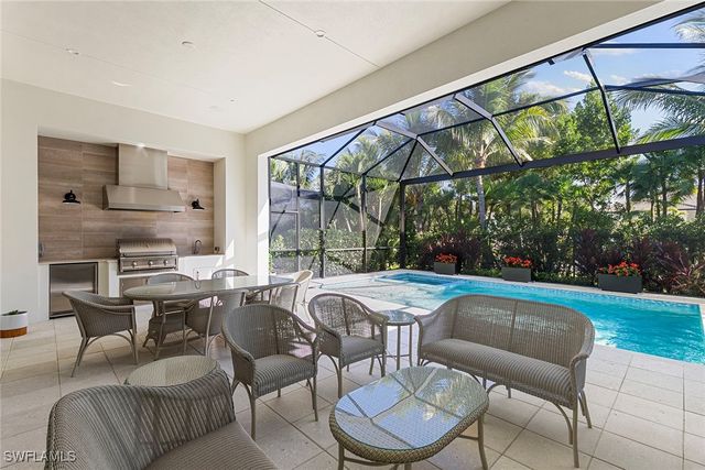 2036 Cambridge Park DR, Naples, FL 34109