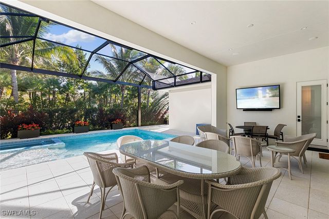 2036 Cambridge Park DR, Naples, FL 34109