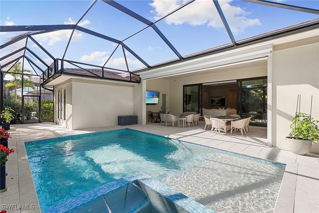 2036 Cambridge Park DR, Naples, FL 34109