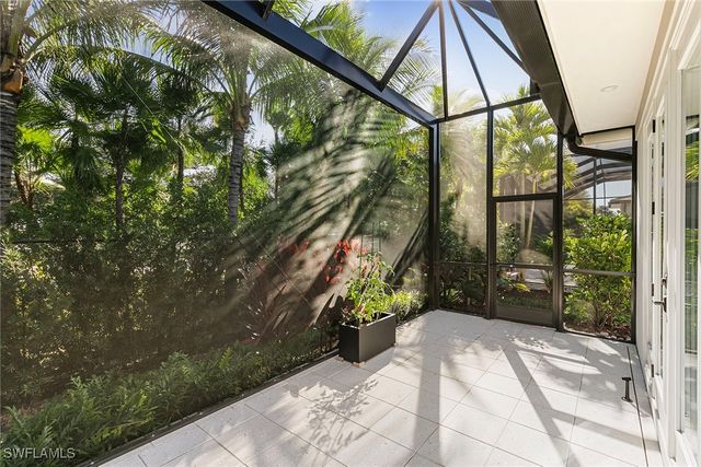 2036 Cambridge Park DR, Naples, FL 34109