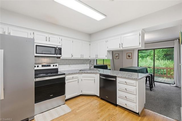 204 Lamplighter Circle, Winston-salem, NC 27104
