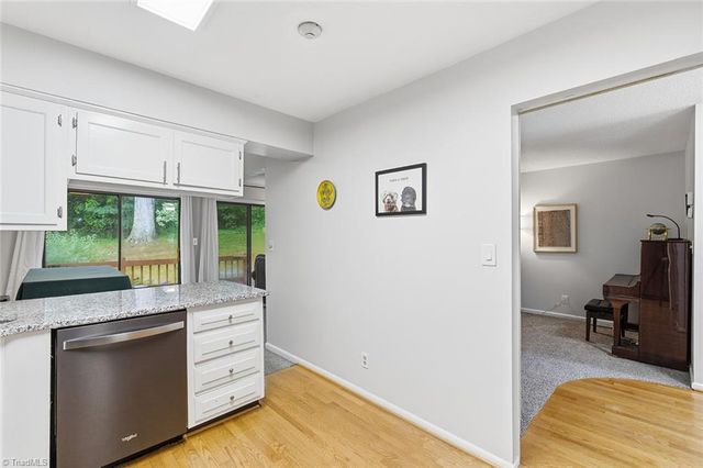 204 Lamplighter Circle, Winston-salem, NC 27104