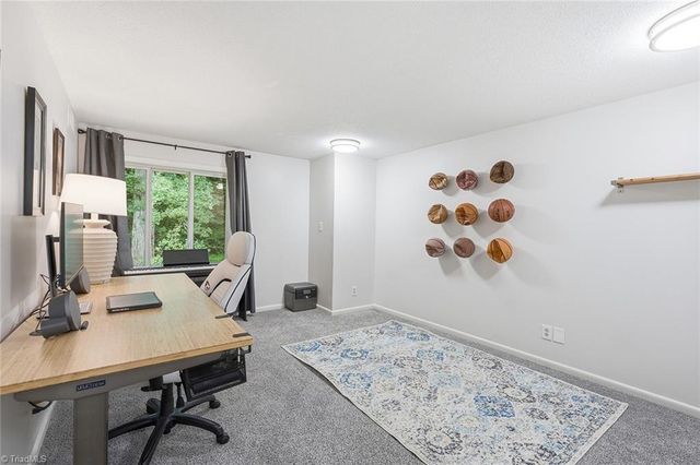 204 Lamplighter Circle, Winston-salem, NC 27104
