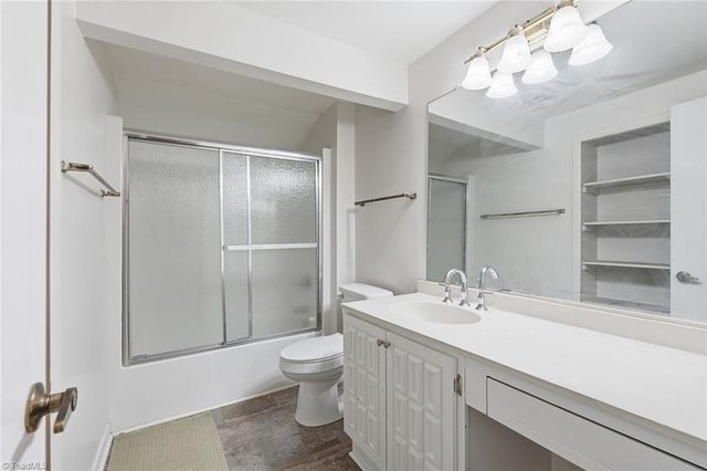 204 Lamplighter Circle, Winston-salem, NC 27104