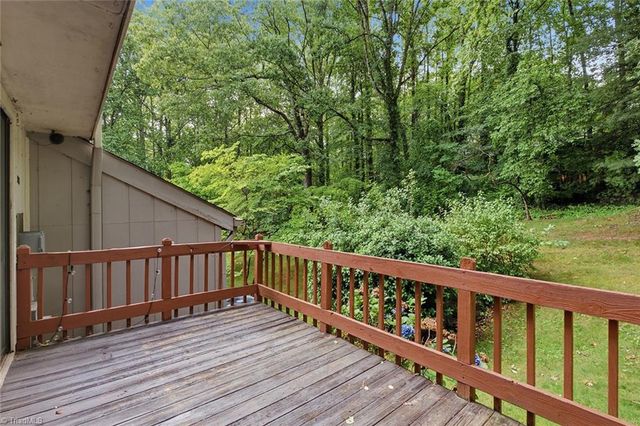 204 Lamplighter Circle, Winston-salem, NC 27104