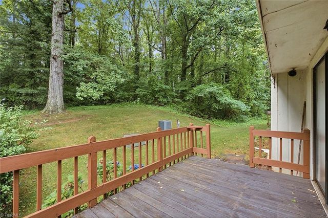 204 Lamplighter Circle, Winston-salem, NC 27104