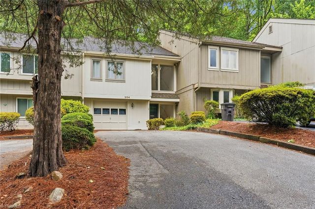 204 Lamplighter Circle, Winston-salem, NC 27104