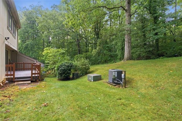 204 Lamplighter Circle, Winston-salem, NC 27104