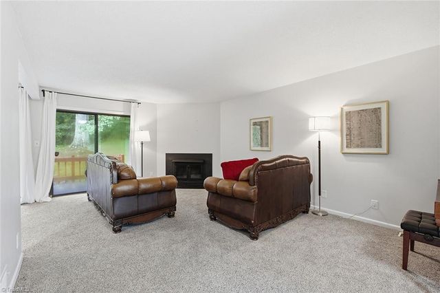 204 Lamplighter Circle, Winston-salem, NC 27104