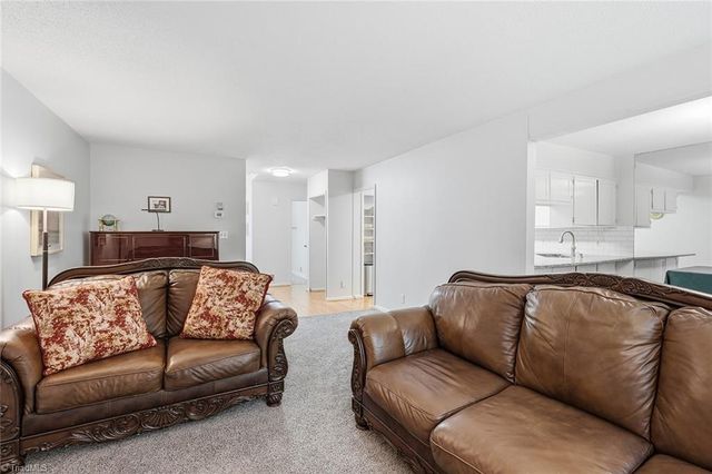 204 Lamplighter Circle, Winston-salem, NC 27104
