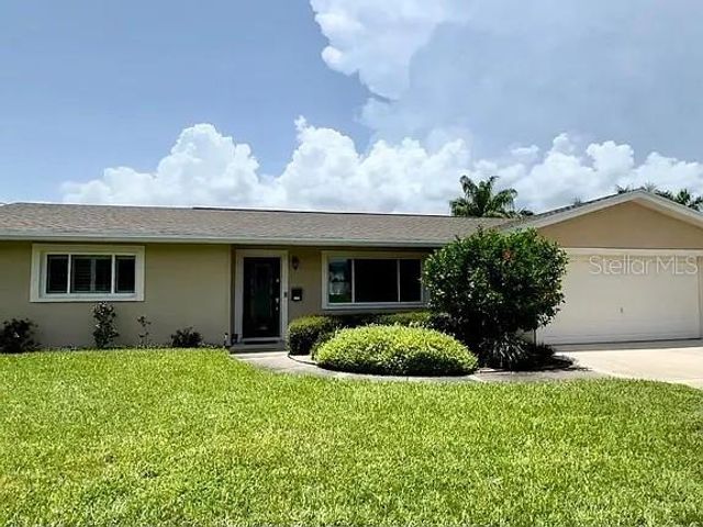 4052 14TH WAY NE, St Petersburg, FL 33703